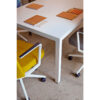 Mesa-de-oficina-Ber-Prisma-10 blanca con estructura blanca
